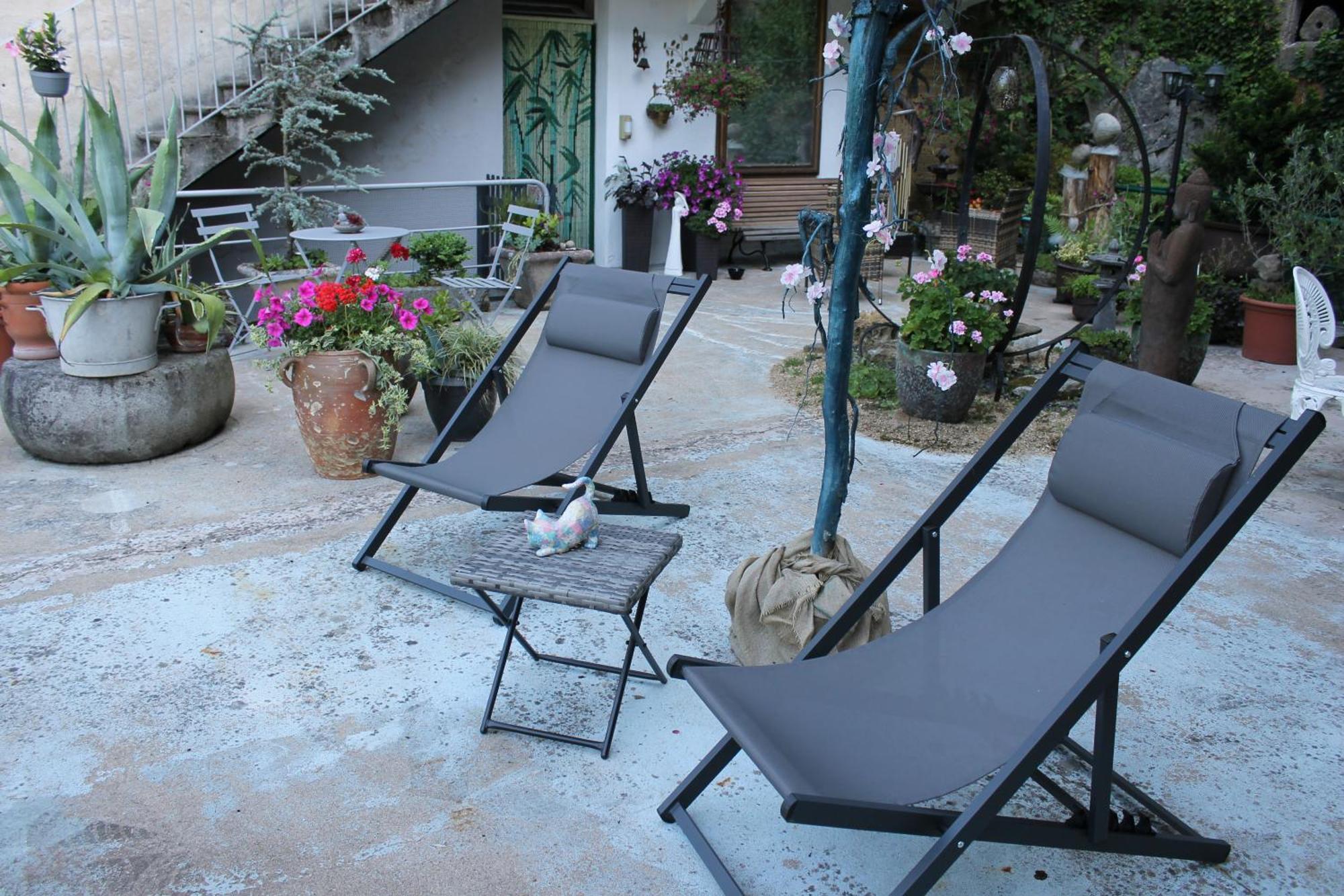 Studio Malou, Cuisine, Salle D'Eau, Terrasse Amenagee Olliergues Exterior foto